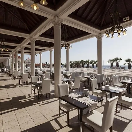 Club Tarhan Serenity Otel